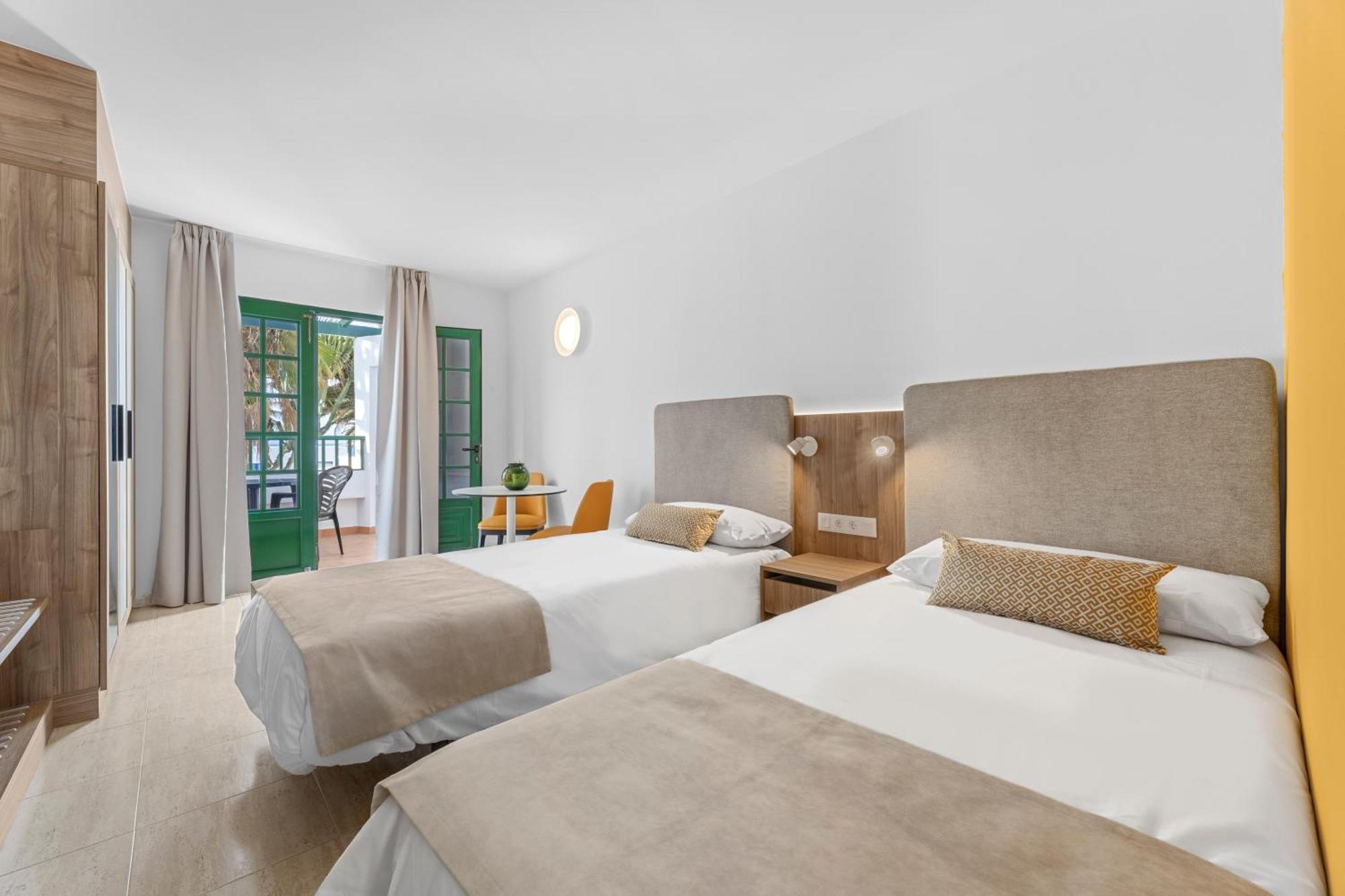 Apartamentos Tropicana Puerto del Carmen  Ngoại thất bức ảnh